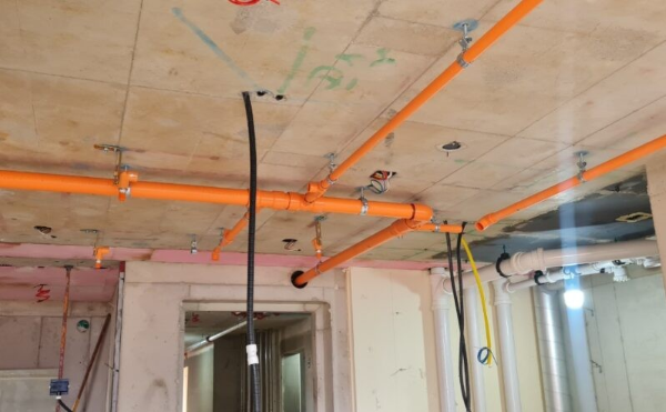 Ứng dụng thực tế của ống nong gioăng CPVC trong công trình dân dụng và thương mại